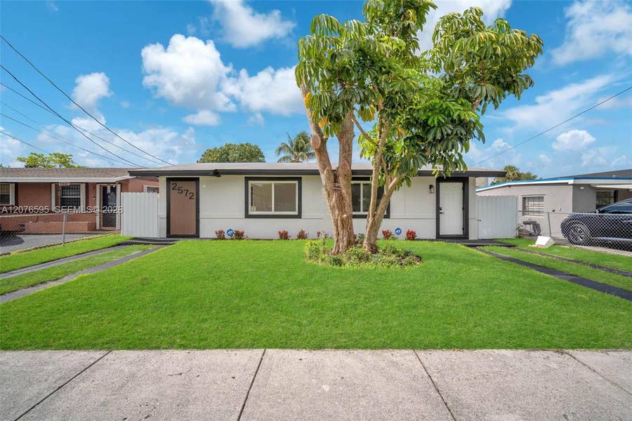 Property photo for 2572 NW 20th Street, Fort Lauderdale, FL