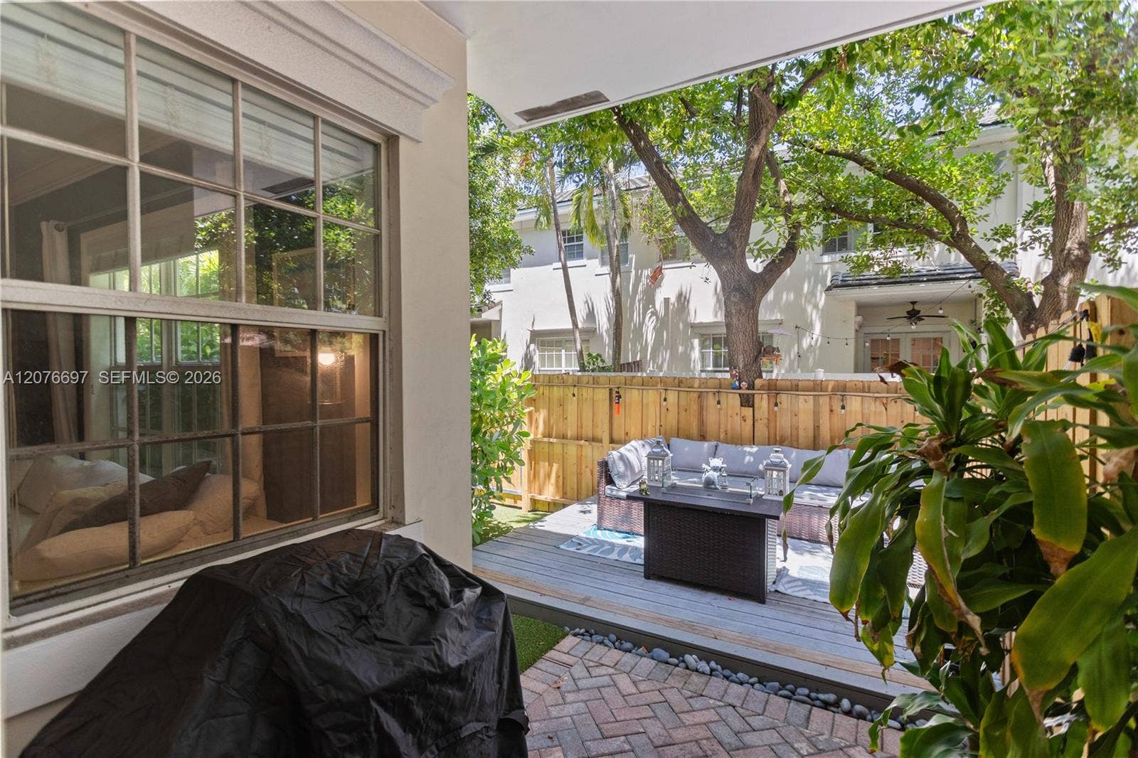 1139 N Victoria Park Road, Fort Lauderdale, FL 33304 Patio Grill Area right outside the main living and dining area. Nice transition from inside to out.