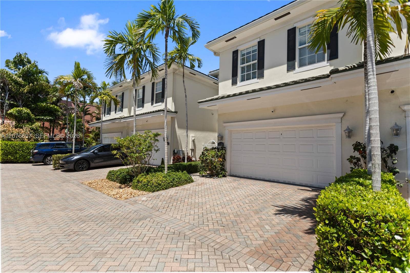 1139 N Victoria Park Road, Fort Lauderdale, FL 33304 Photo 1