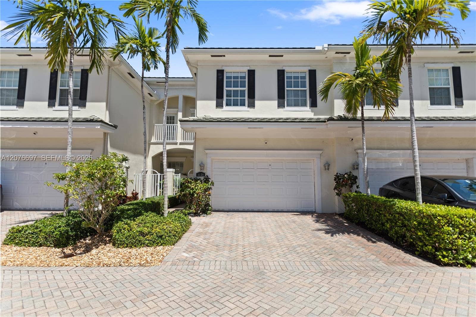 1139 N Victoria Park Road, Fort Lauderdale, FL 33304 Photo 2