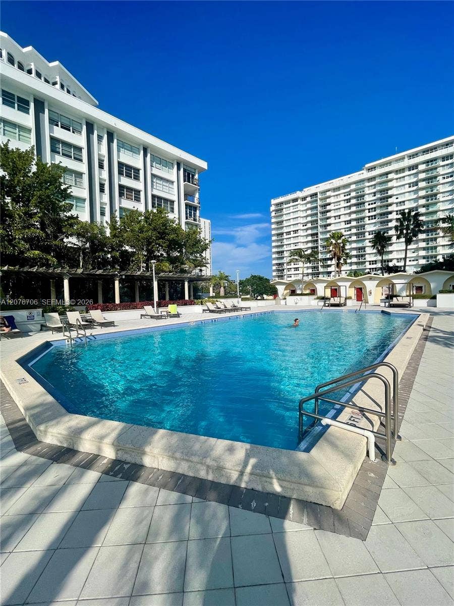 5600 Collins Avenue, #16P, Miami Beach, FL 33140 Photo 34