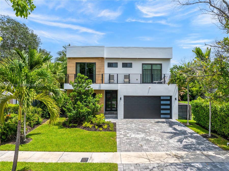 Property photo for 1629 NE 4th Place, Fort Lauderdale, FL