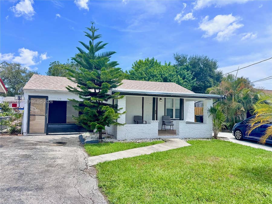 Property photo for 719 Glenn Parkway, Hollywood, FL