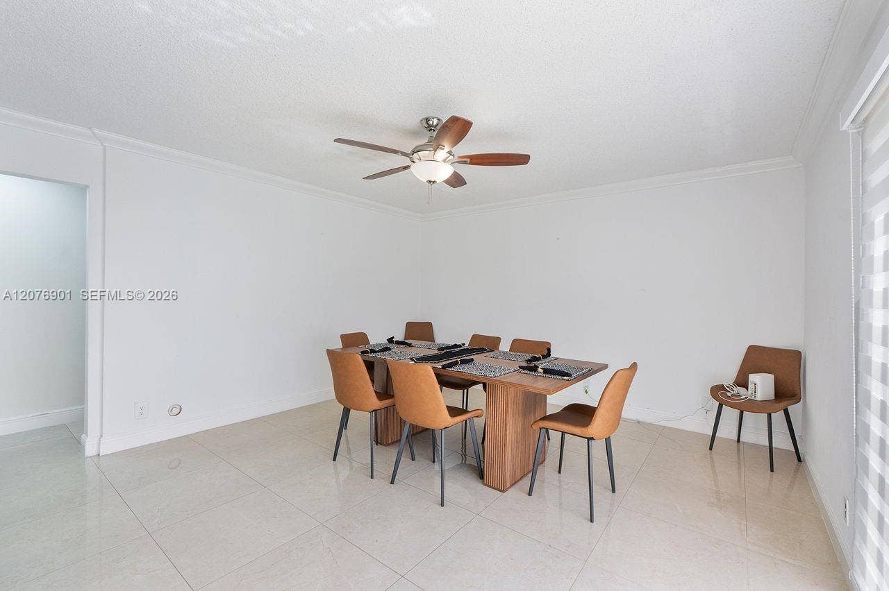 9602 NW 8th Circle, Plantation, FL 33324 Dining 1_ Opened floor plan with the kitchen