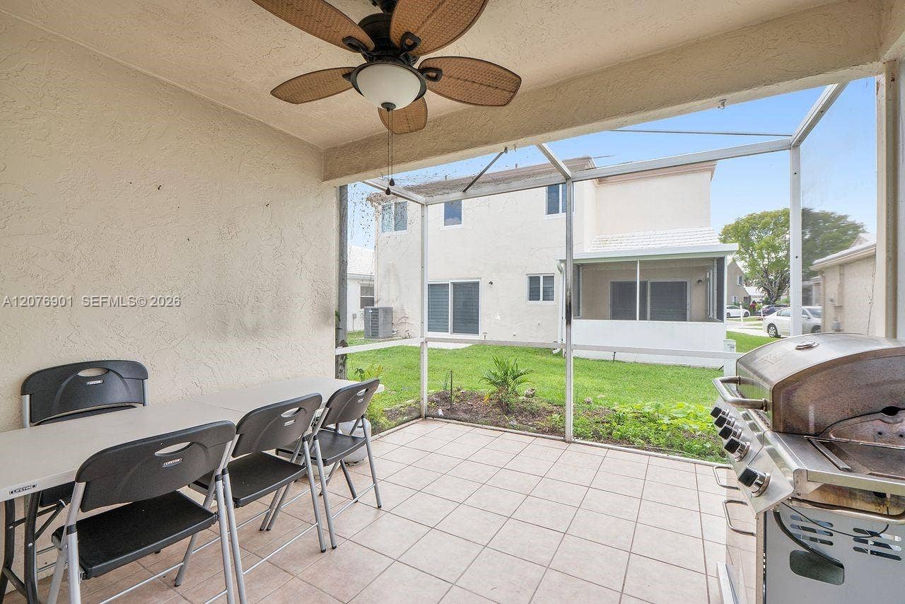 9602 NW 8th Circle, Plantation, FL 33324 Photo 6
