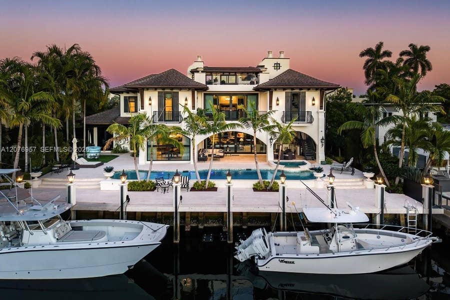 Property photo for 633 Isle Of Palms Drive, Fort Lauderdale, FL