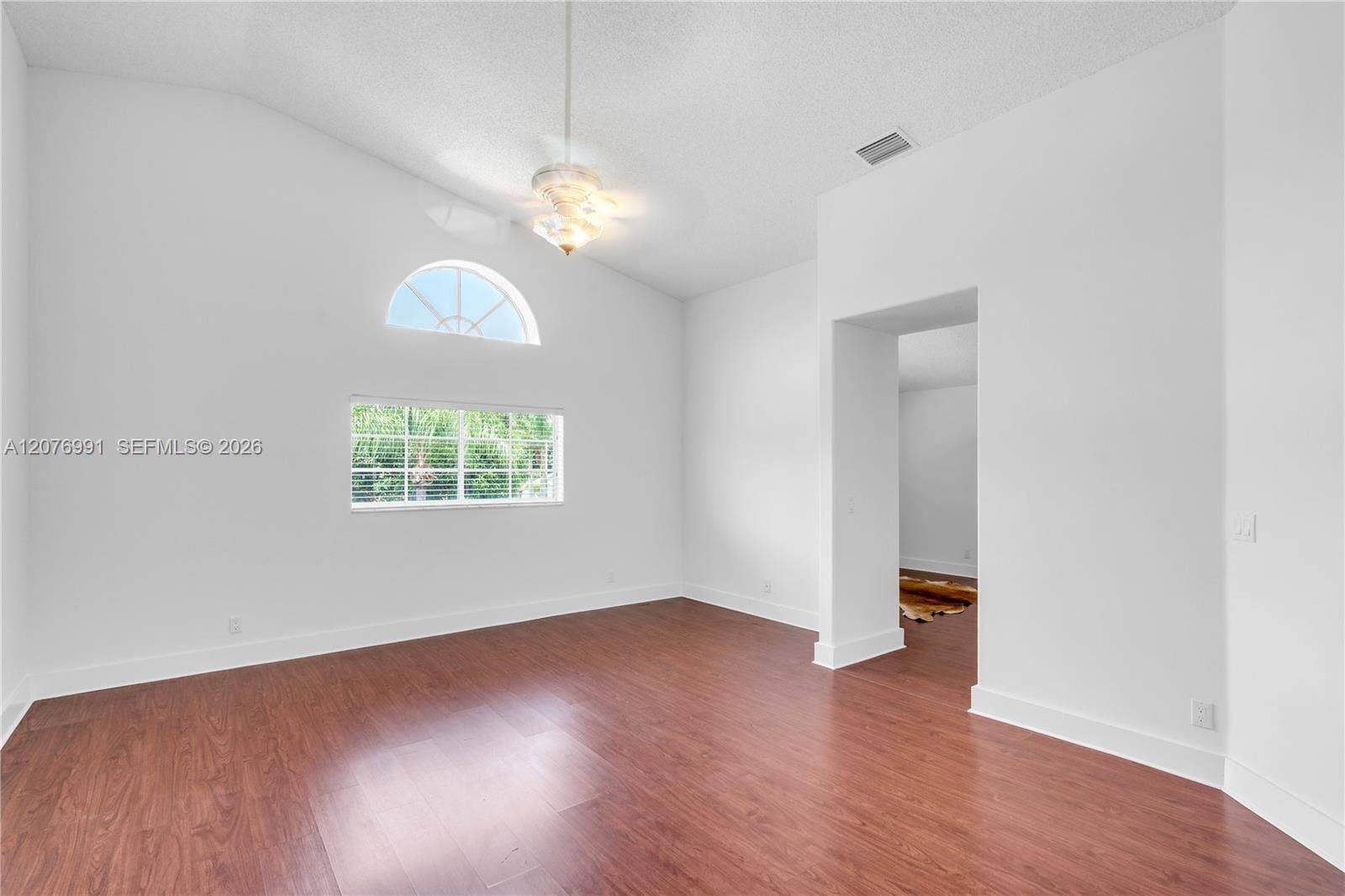 Spacious private retreat