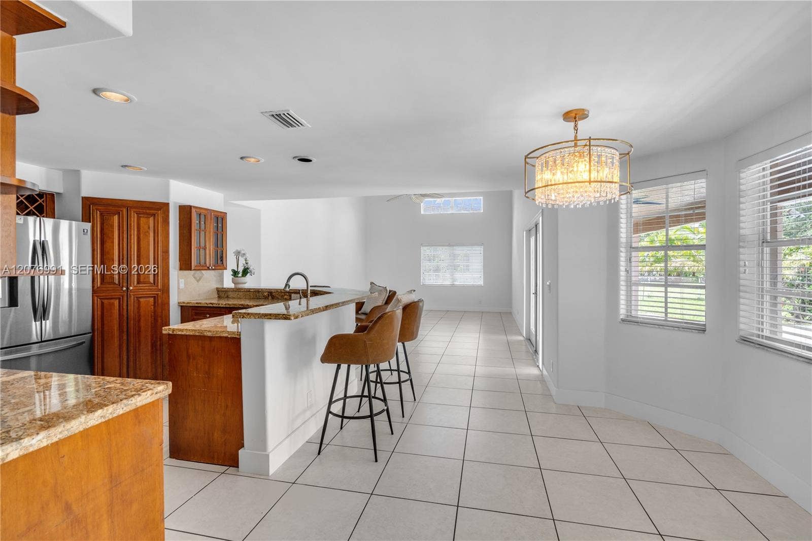 Convenient set up with counter seating and a breakfast nook