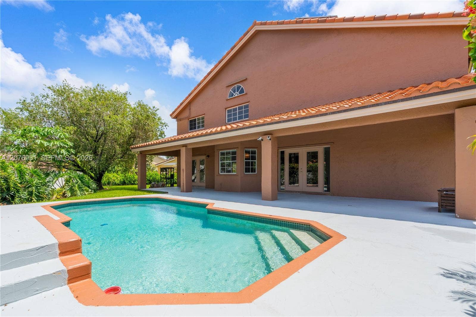 Great entertaining space