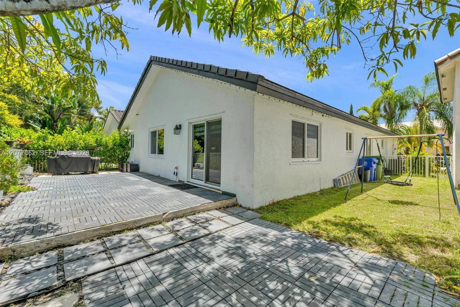 631 SW 176th Avenue, Pembroke Pines, FL 33029 Photo 4