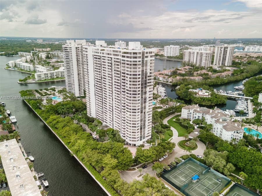 Property photo for 2000 Island Boulevard, #908, Aventura, FL