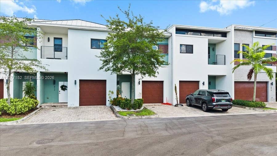 Property photo for 808 NW 44th Terrace, Plantation, FL