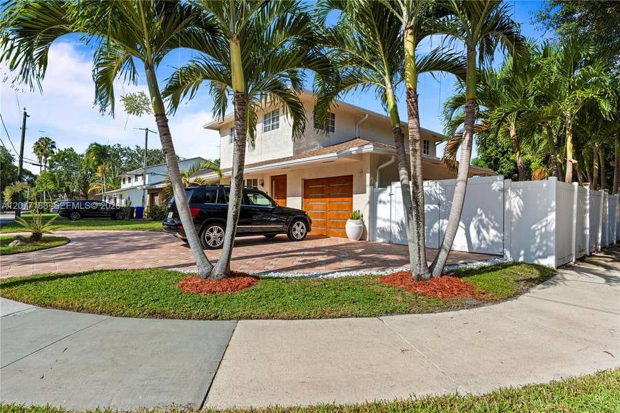Property photo for 2801 N 38th Avenue, Hollywood, FL
