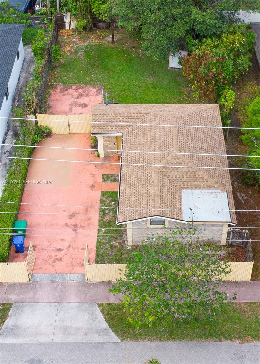 2420 NW 22nd Road, Fort Lauderdale, FL 33311 Photo 28