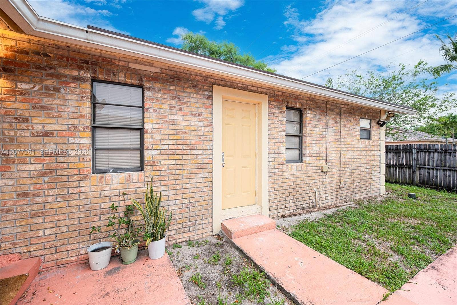 2420 NW 22nd Road, Fort Lauderdale, FL 33311 Photo 2