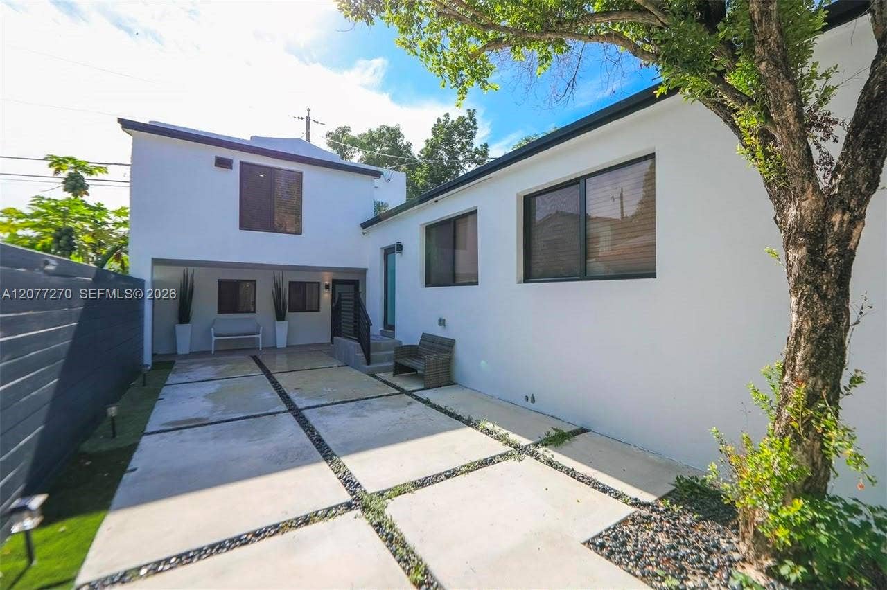 52 NE 47th Street, Miami, FL 33137 Photo 3