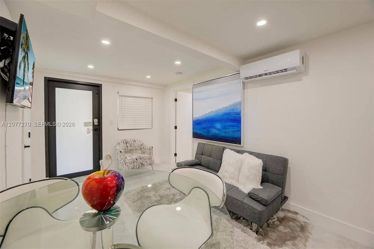 52 NE 47th Street, Miami, FL 33137 Photo 47