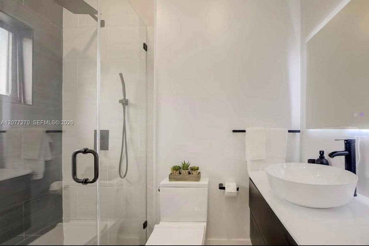 52 NE 47th Street, Miami, FL 33137 Photo 17