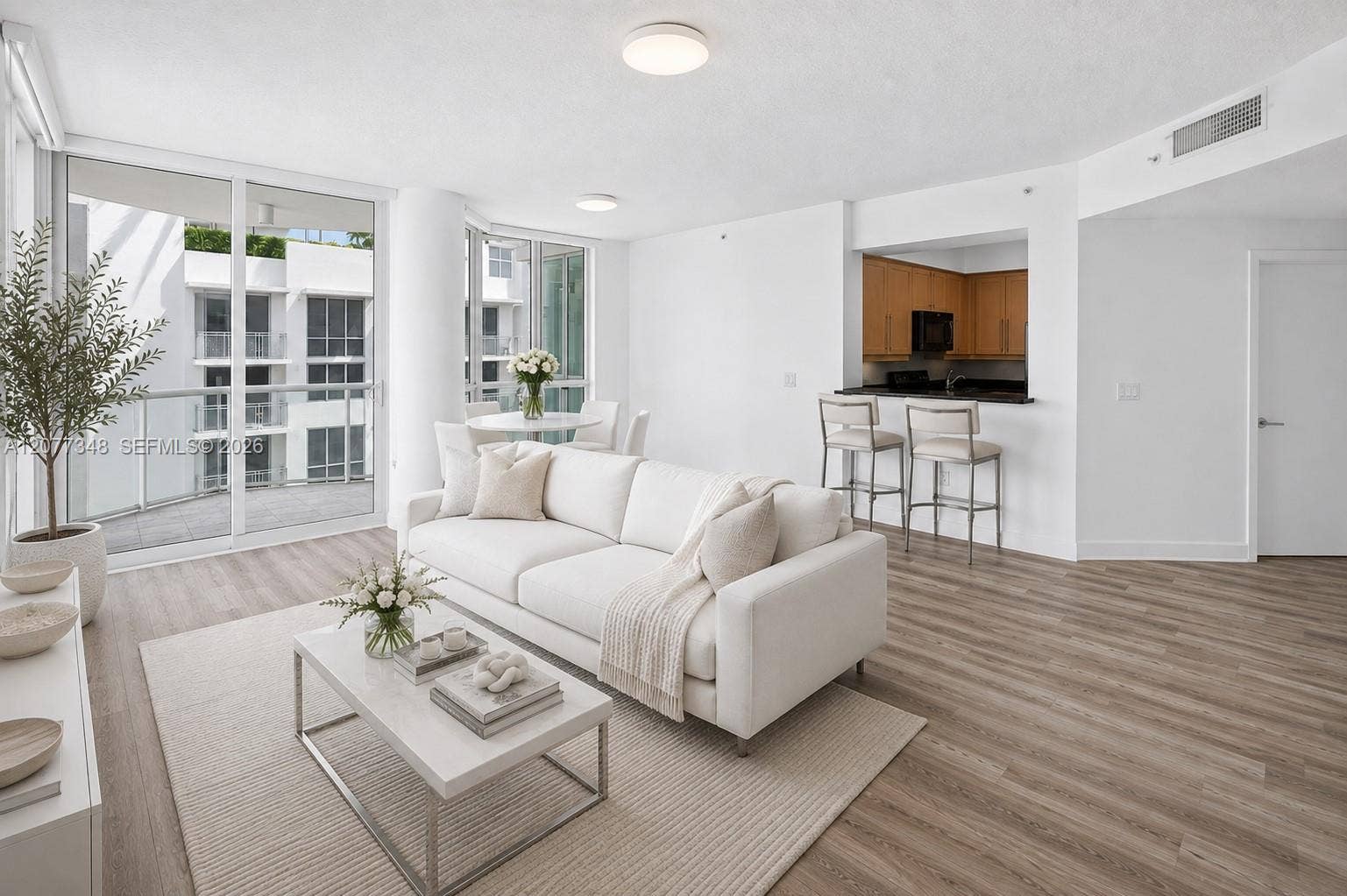 111 SE 8th Avenue, #705, Fort Lauderdale, FL 33301 VIRTUALLY STAGED