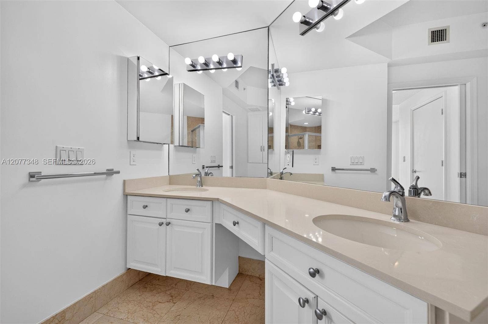 111 SE 8th Avenue, #705, Fort Lauderdale, FL 33301 Photo 33