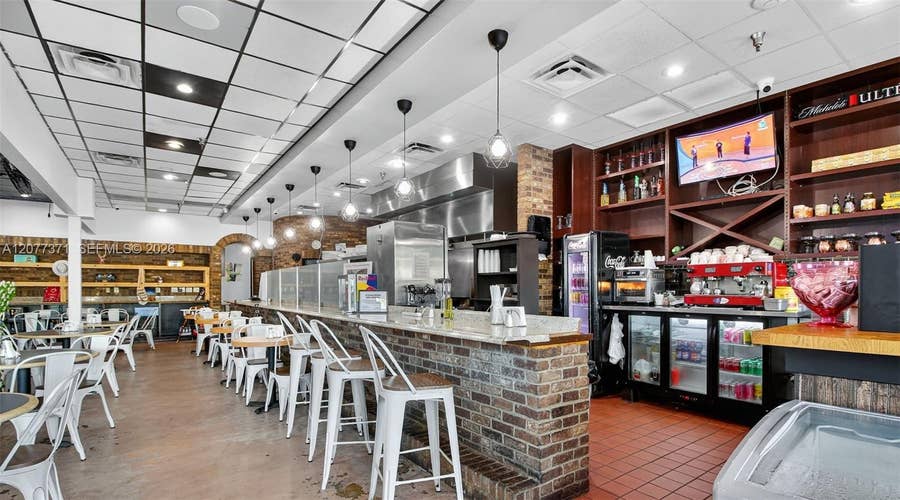 Property photo for Restaurant And Bar For Sale In Coral Springs, Coral Springs, FL