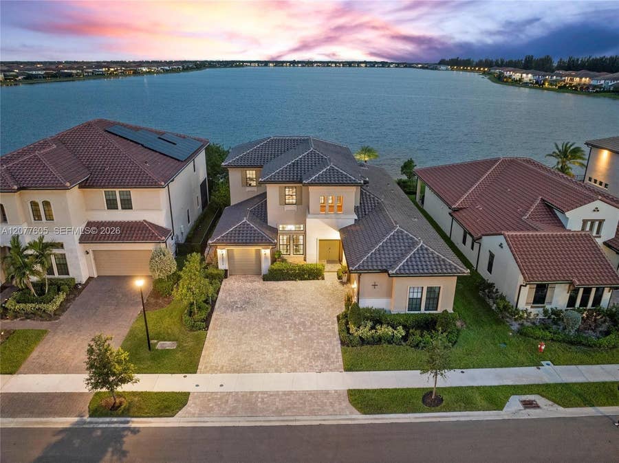 Property photo for 12570 N Parkland Bay Trail, Parkland, FL