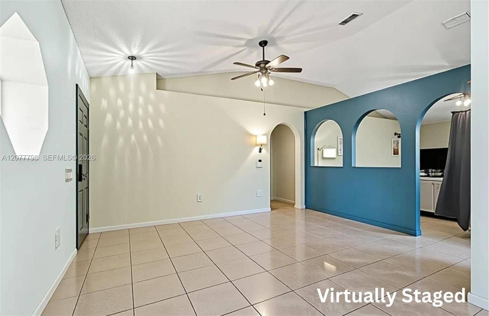 534 Davidson Street SE, Palm Bay, FL 32909 Emtpy Living room
