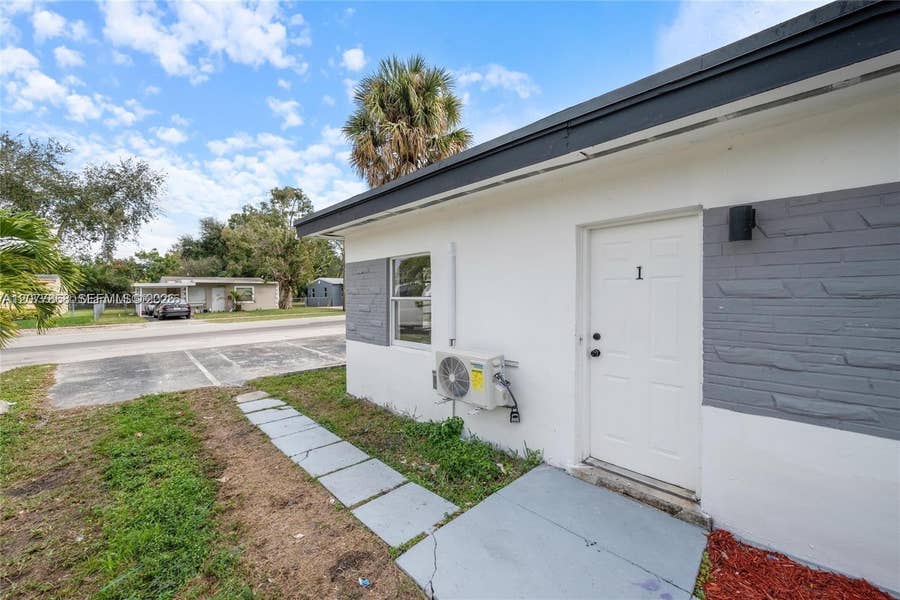 Property photo for 417 NW 15th Avenue, Fort Lauderdale, FL