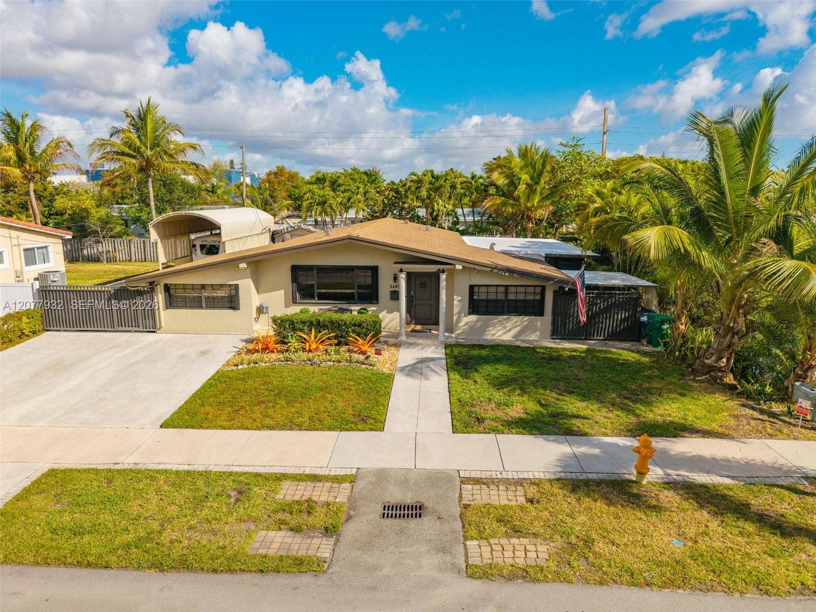 2485 NE 214th Street, Miami, FL 33180 Photo 1