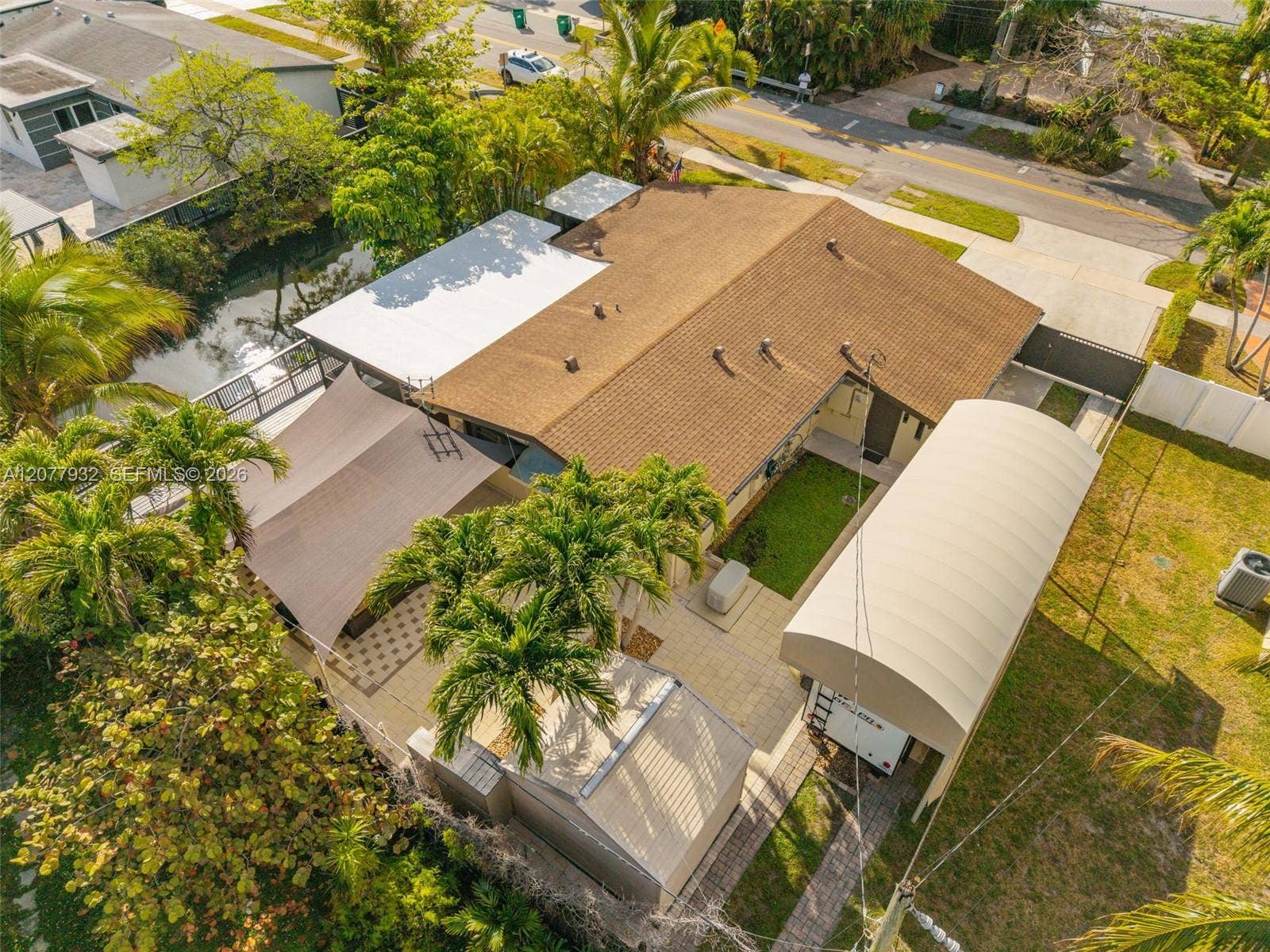2485 NE 214th Street, Miami, FL 33180 Photo 43