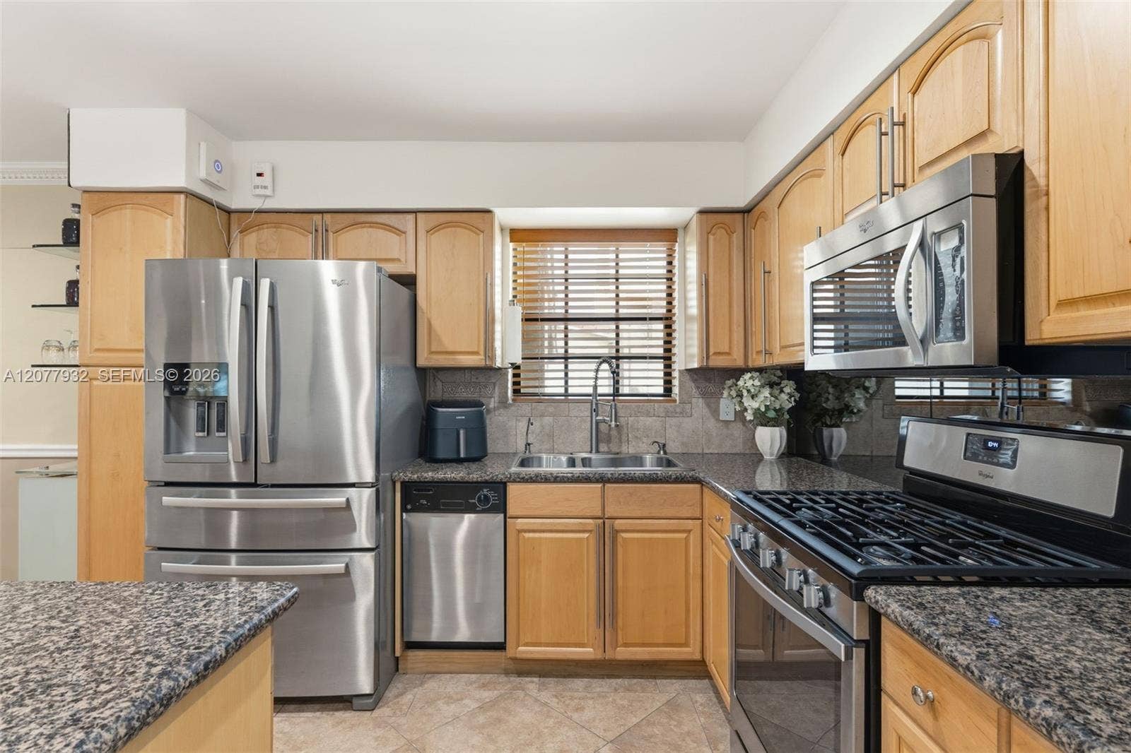 2485 NE 214th Street, Miami, FL 33180 Photo 14
