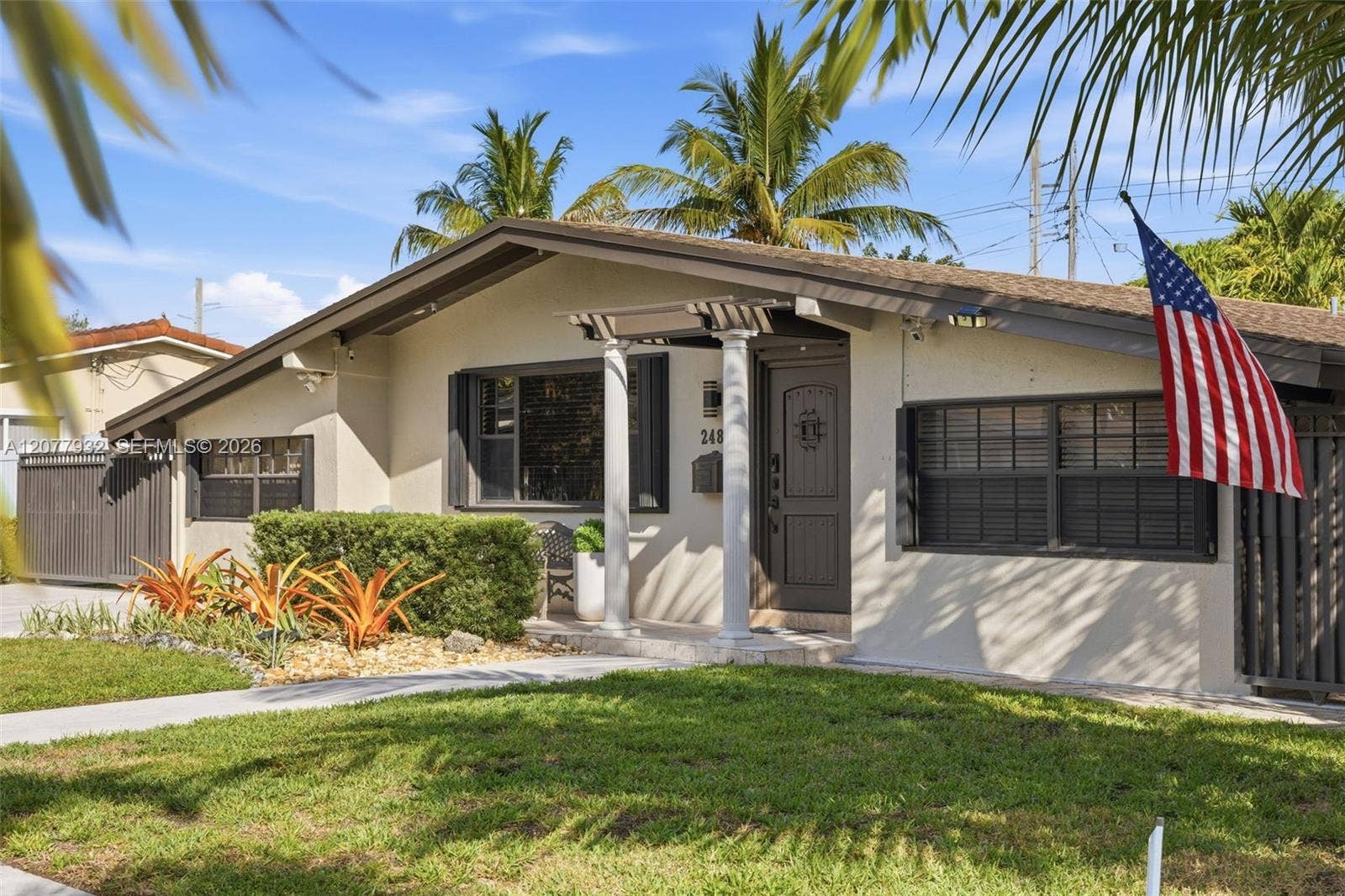 2485 NE 214th Street, Miami, FL 33180 Photo 4