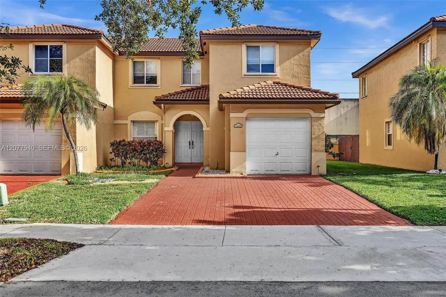 Property photo for 13949 N Forest Oak Circle, Davie, FL