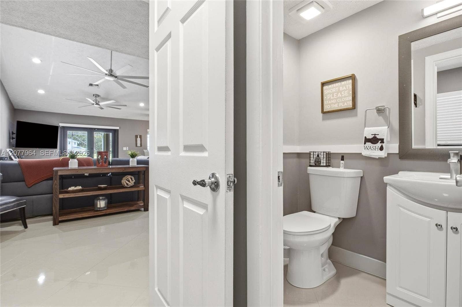 3151 SW 133rd Terrace, Davie, FL 33330 1/2 BATH OFF FAMILY ROOM
