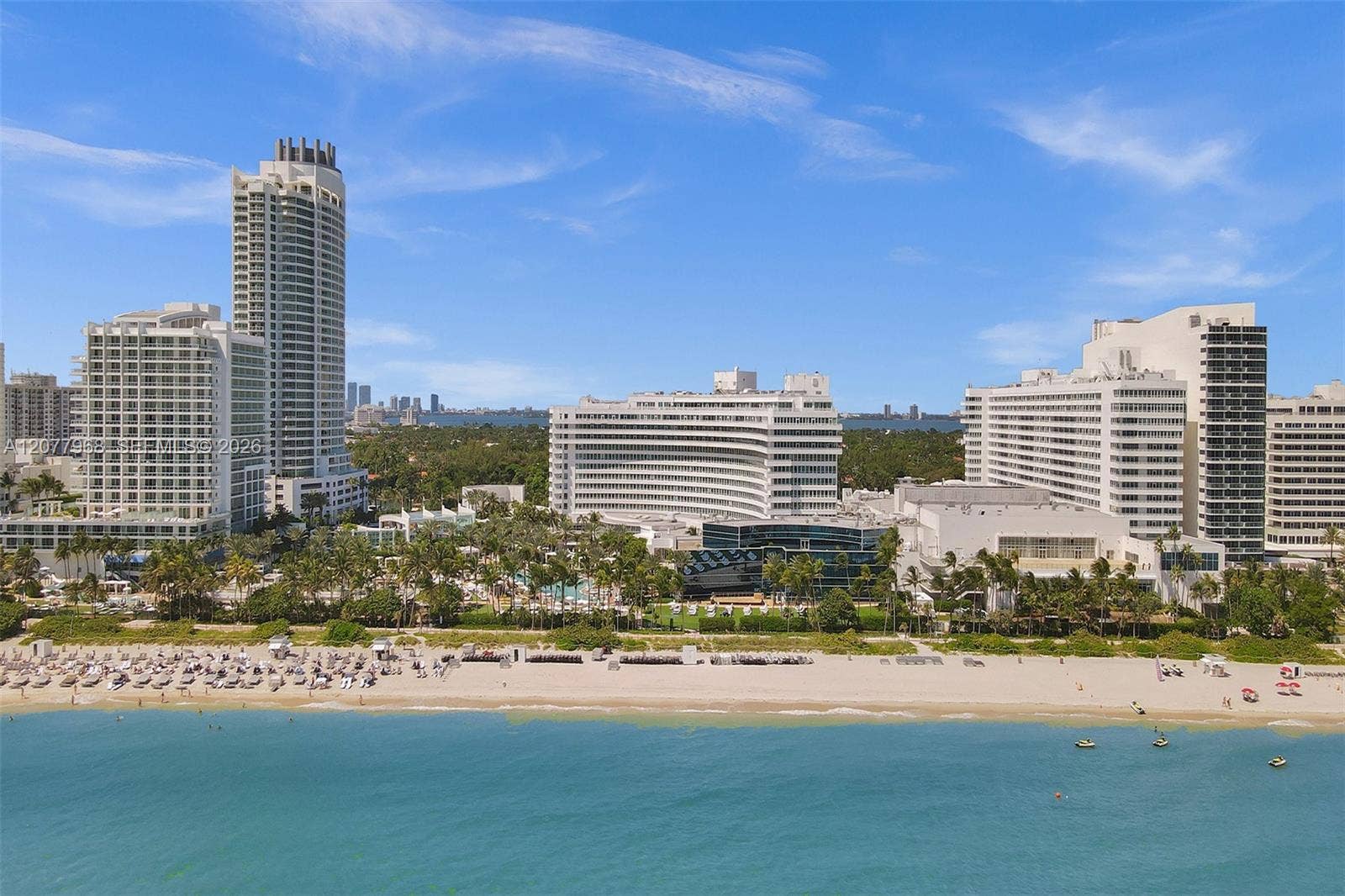 4391 Collins Avenue, #803, Miami Beach, FL 33140 Fontainebleau II & III grounds