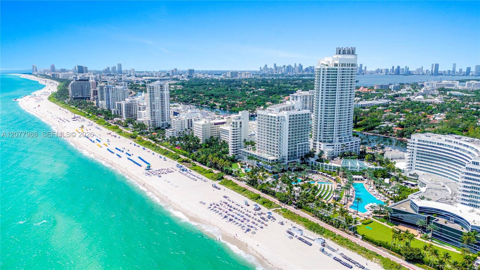 4391 Collins Avenue, #803, Miami Beach, FL 33140 Fontainebleau II & III grounds