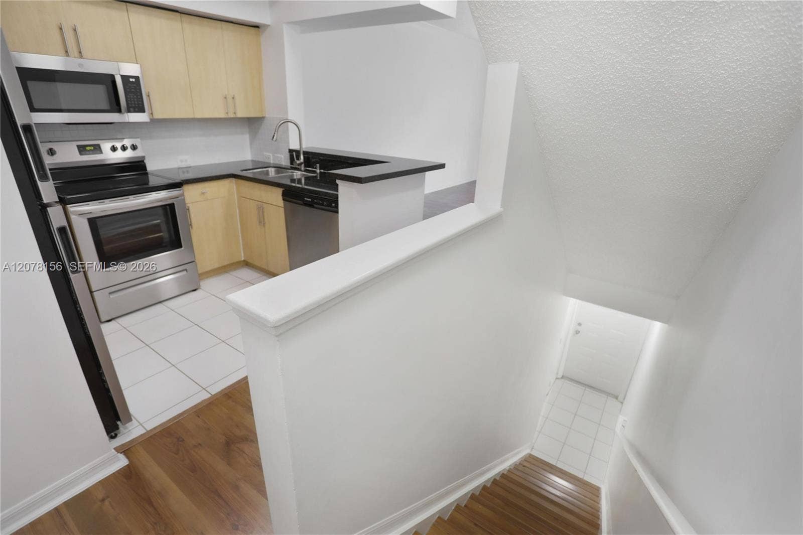 2941 NE 185th Street, #1305, Miami, FL 33180 Photo 3