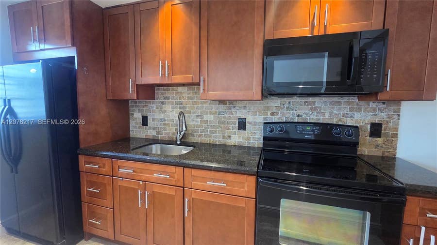 Property photo for 415 NE 2nd Street, #105, Hallandale Beach, FL