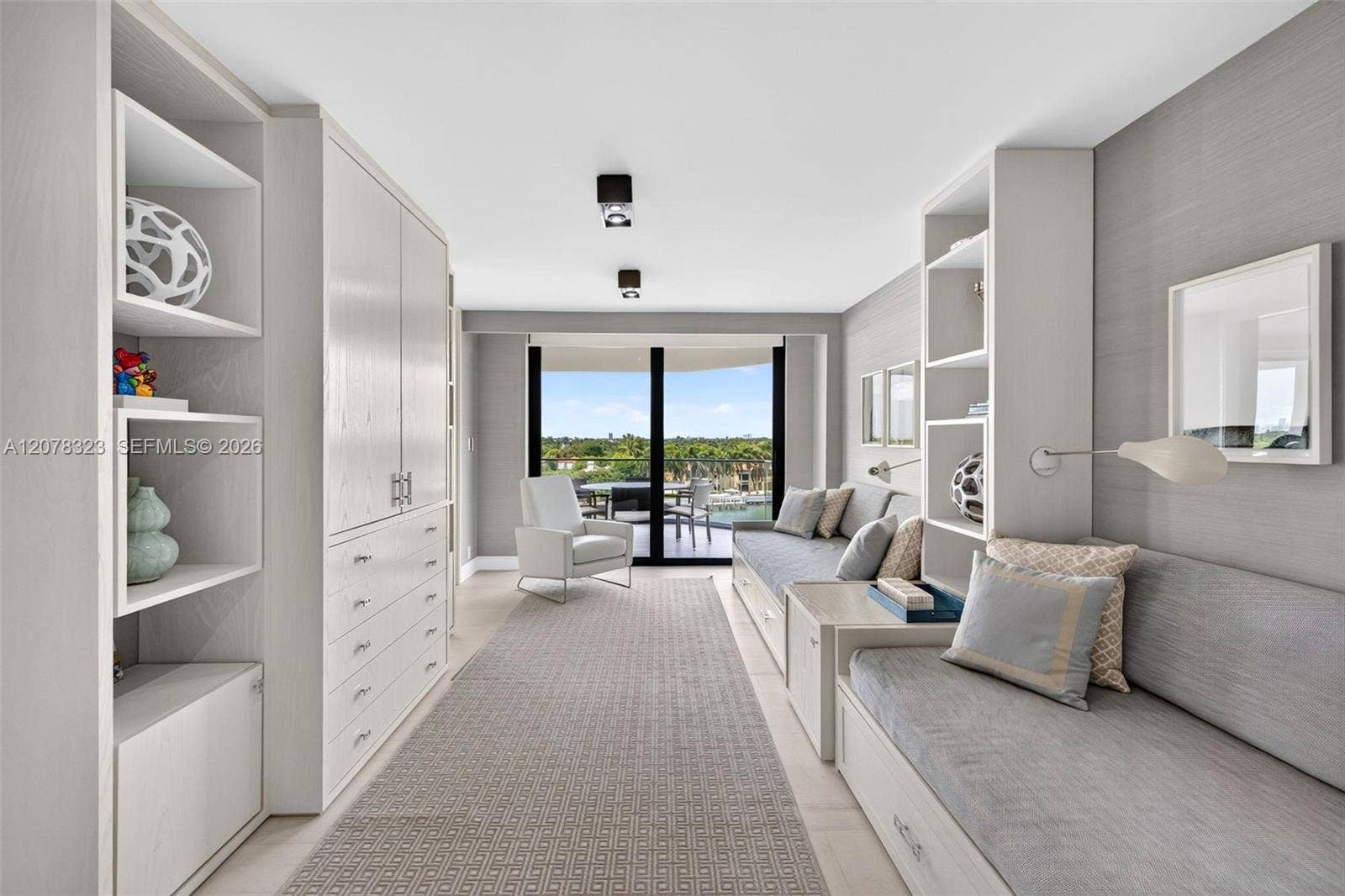 3rd bedroom, water facing