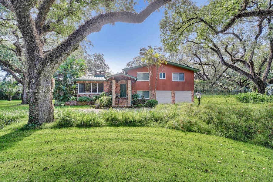 Property photo for 5500 Woodland Lane, Dania Beach, FL