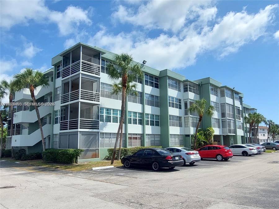 Property photo for 2741 Taft Street, #212, Hollywood, FL