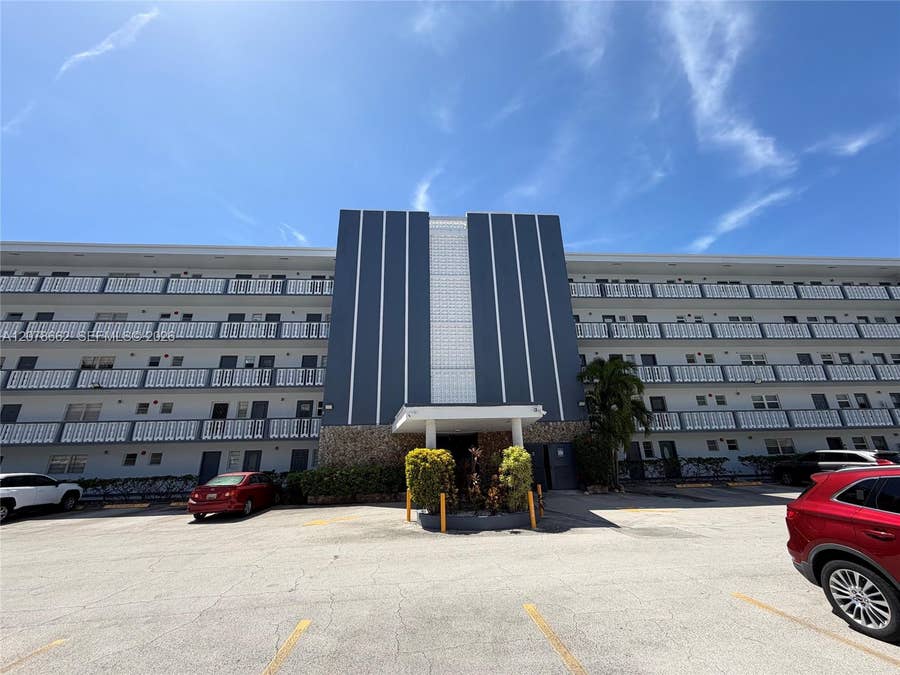 Property photo for 232 NE 12th Avenue, #103, Hallandale Beach, FL