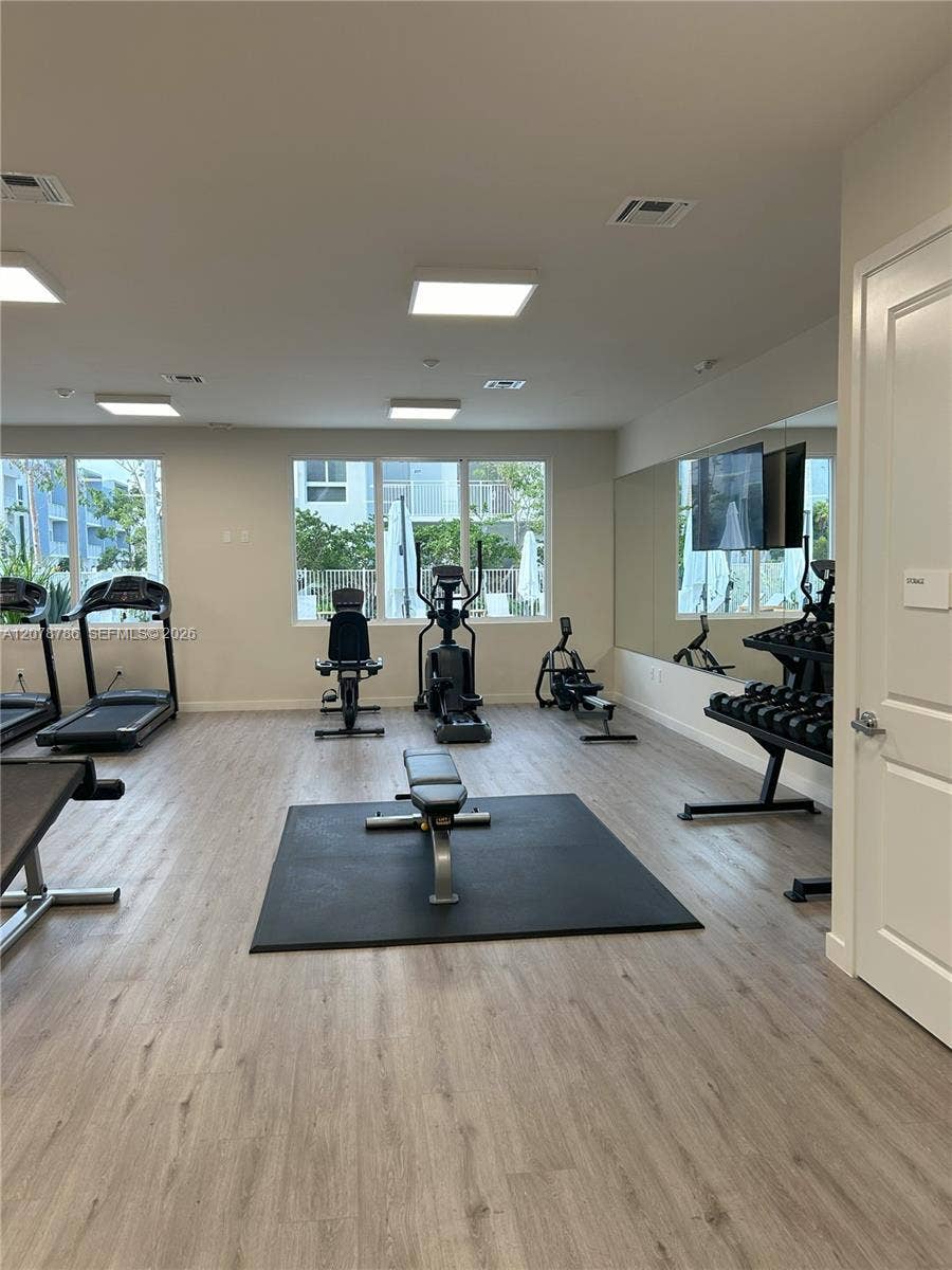 610 NE 2nd Street, #304, Dania, Dania Beach, FL 33004 Photo 4