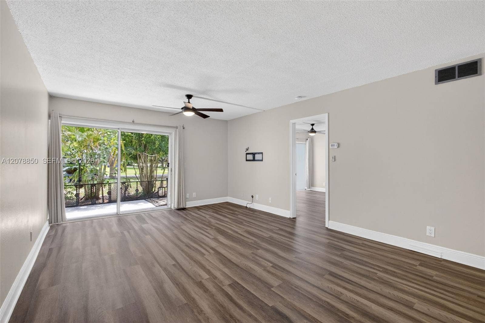 725 Hummingbird Way, #109, North Palm Beach, FL 33408 Photo 9