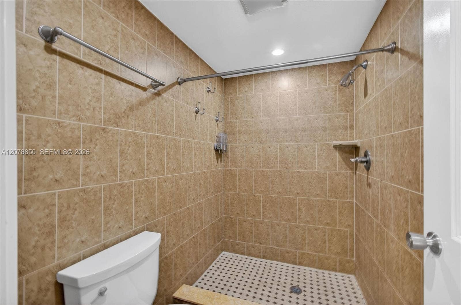 725 Hummingbird Way, #109, North Palm Beach, FL 33408 Photo 18