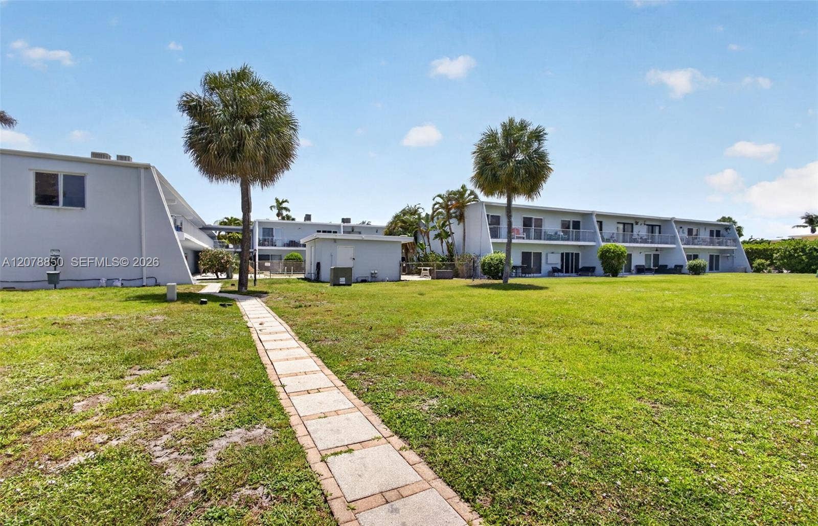 725 Hummingbird Way, #109, North Palm Beach, FL 33408 Photo 37