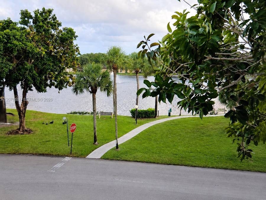 Property photo for 301 Cambridge Road, #306, Hollywood, FL