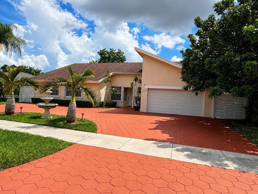 Property photo for Miami, FL