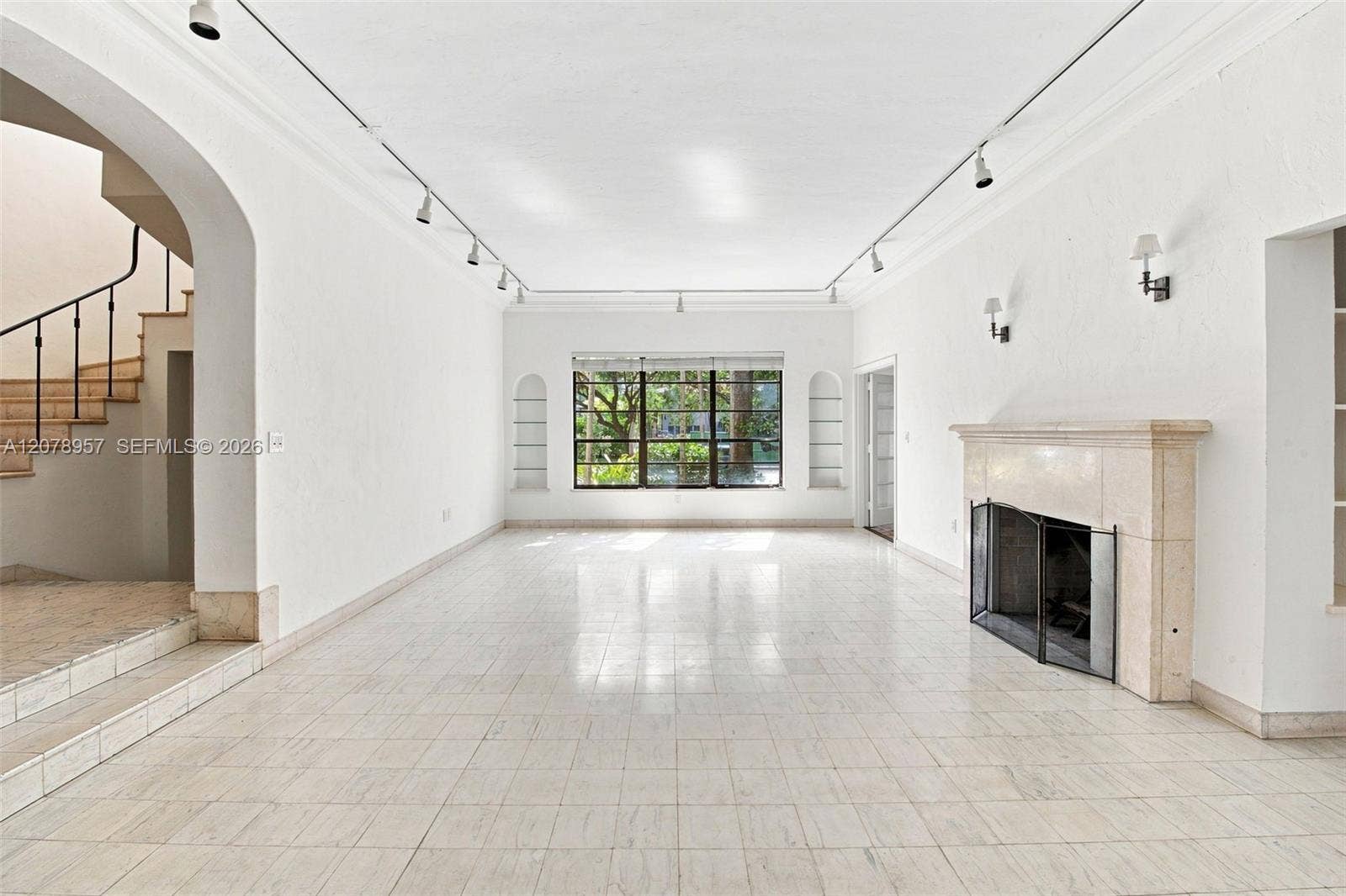 5680 Pine Tree Drive, Miami Beach, FL 33140 Photo 6