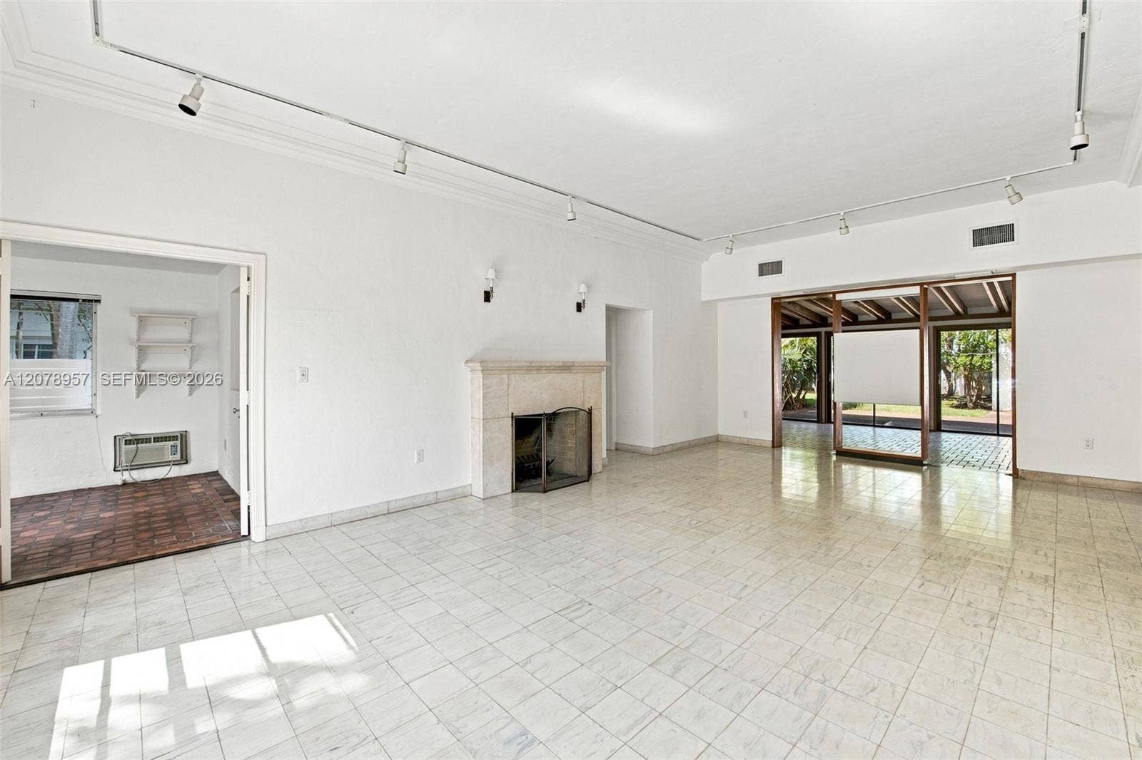 5680 Pine Tree Drive, Miami Beach, FL 33140 Photo 8